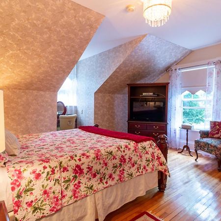 The Dawson House Bed & Breakfast Charlottetown Exterior photo
